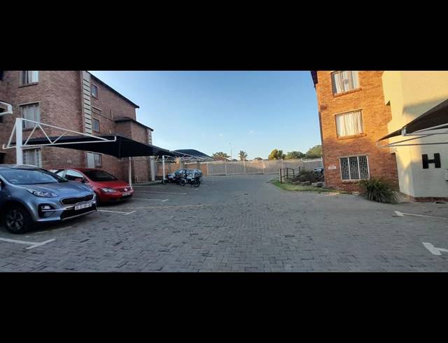 2 BEDROOM APARTMENT FOR SALE IN BIRCHLEIGH